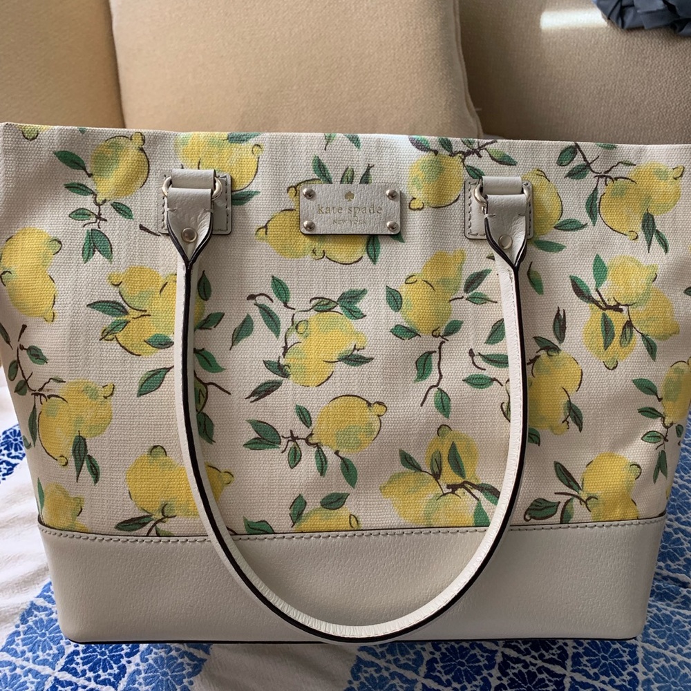 🍋 Kate Spade Wellesley Lemon Zip Tote 🍋